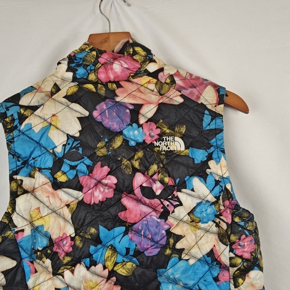 The North Face Vest Womens Small Multicolor Floral Packable Quilted Thermoball - Picture 8 of 11